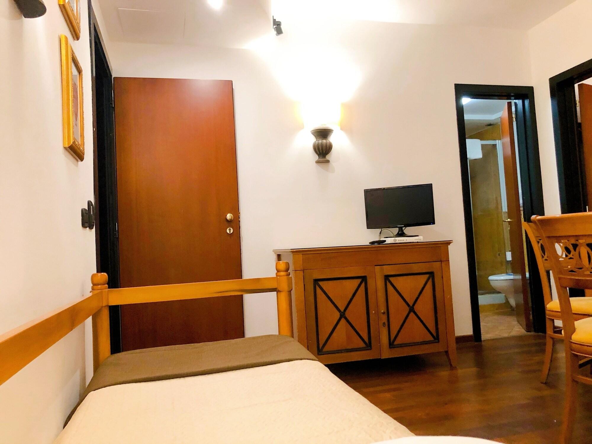 Hotel Florio Opera Palermo Central Bagian luar foto