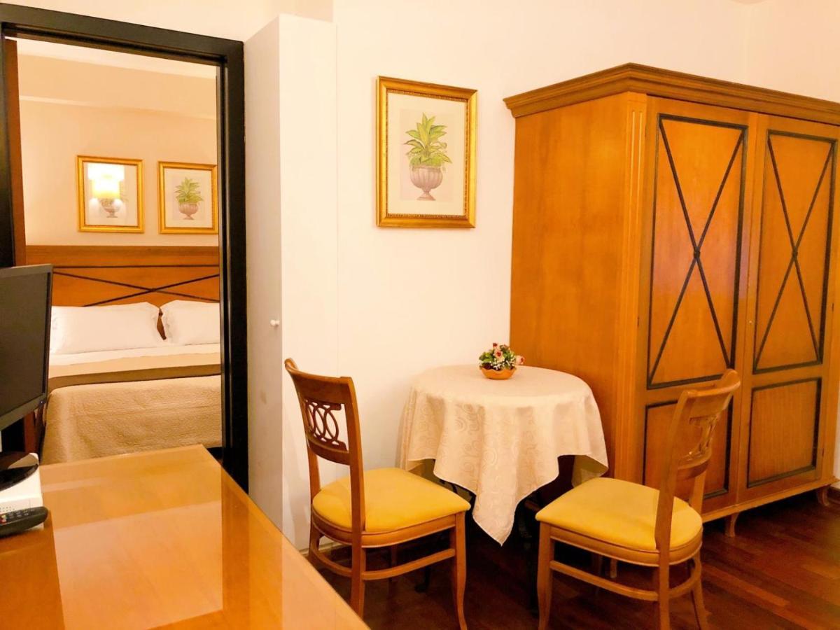 Hotel Florio Opera Palermo Central Bagian luar foto
